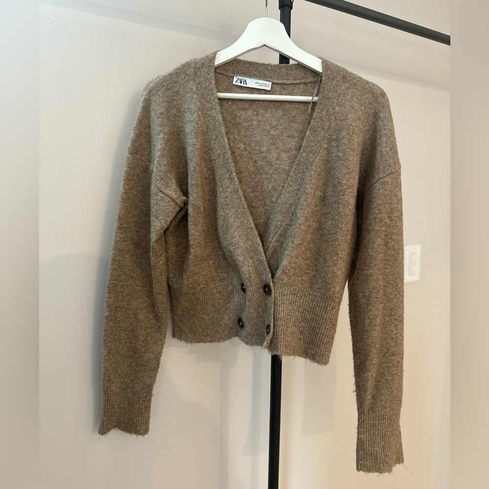Basic Sweater - image 1